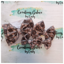 Load image into Gallery viewer, Baseball Vintage Print Headwraps & Bows
