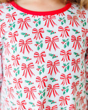Load image into Gallery viewer, Merry Moments Elizabeth LS Set
