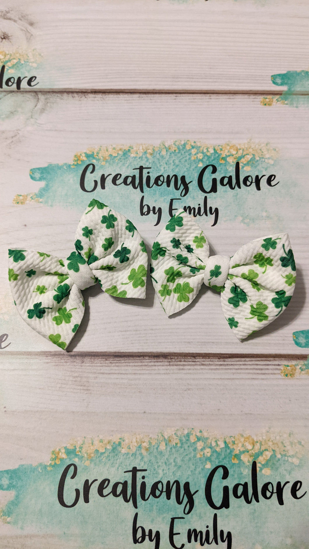 St. Patrick's Clovers on White Background Print Headwraps & Bows