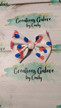 Load image into Gallery viewer, American Flag Hearts Print Headwraps &amp; Bows
