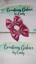 Load image into Gallery viewer, Rose/Mauve Velvet Headwraps &amp; Bows
